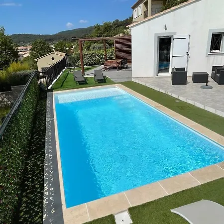Avec Piscine